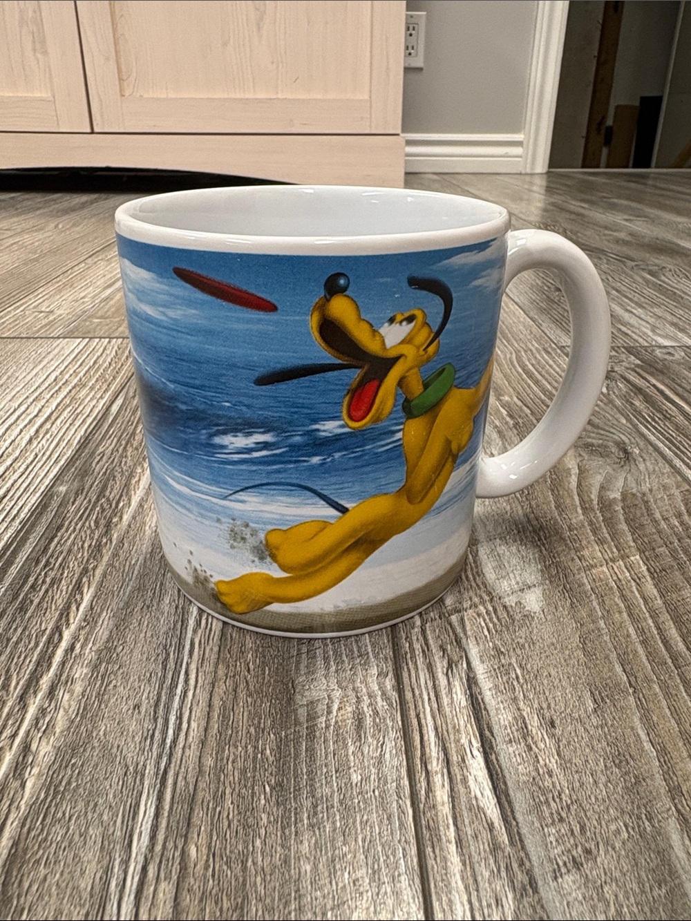 Disney Pluto Beach Scene Large Ceramic Mug